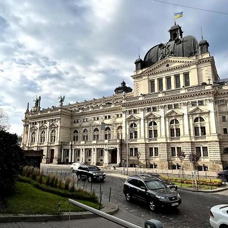 Sweet Home Near Opera House Lviv Luaran gambar